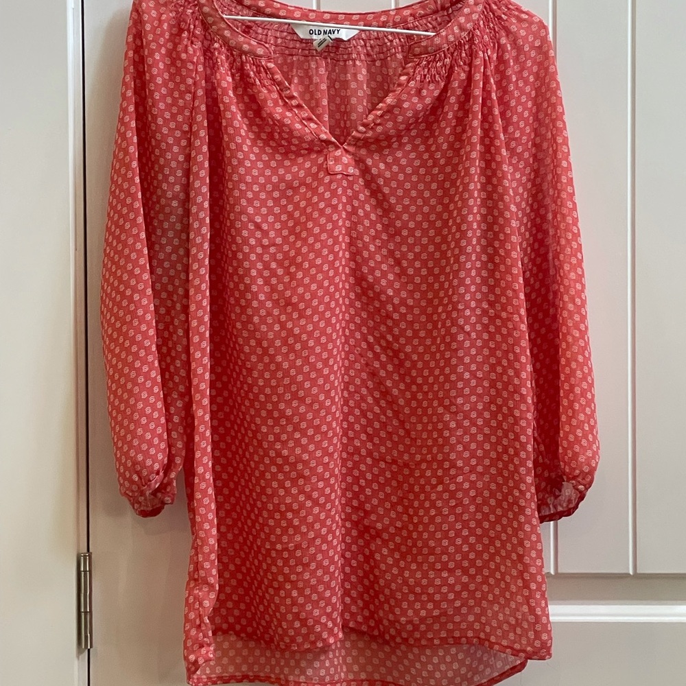 Old navy size small coral blouse